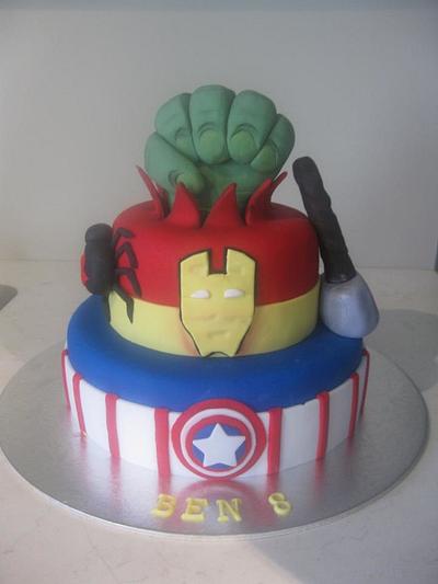 Avengers - Cake by Lisa