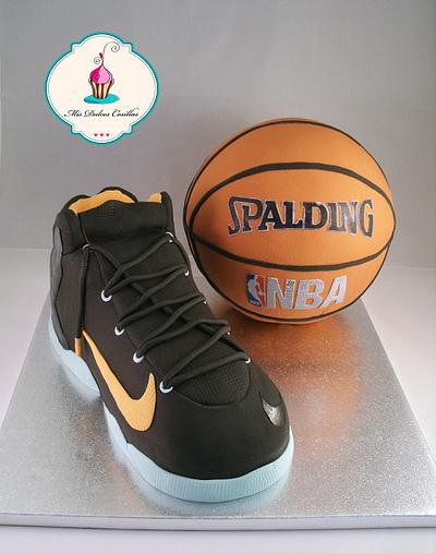 basketball and sneaker - Cake by La Boutique de las Tartas