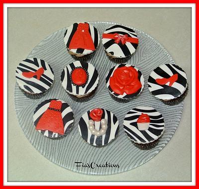 Zebra / Cheetah Fashion Kupcakes. - Cake by FiasCreations