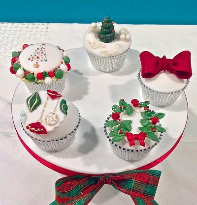 Christmas cup cakes - Cake by Alison's Bespoke Cakes