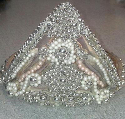Edible Crown - Cake by Sherry's Sweet Shop