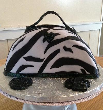 My first purse cake - Cake by Jacevedo