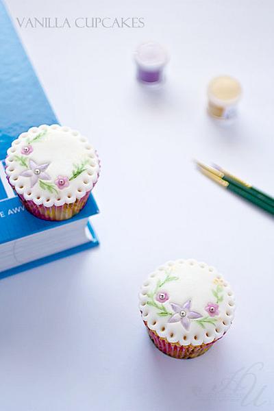 hand painted cupcake - Cake by Tina Nguyen