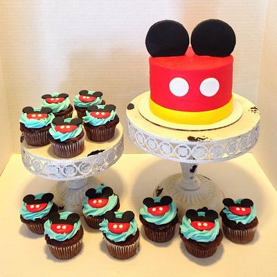 Hey Mickey! - Cake by Cups-N-Cakes 