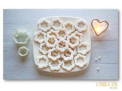 Flowers cookies - Cake by Il Mondo di TeMa