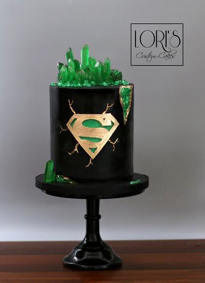 Superman kryptonite Cake  - Cake by Lori Mahoney (Lori's Custom Cakes) 