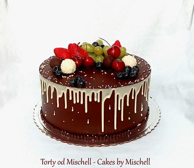 Chocolate and drip cakes ...  - Cake by Mischell