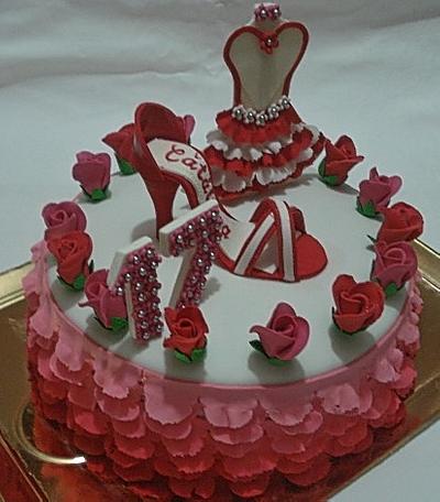 A shoe and roses - Cake by ninaghimpe
