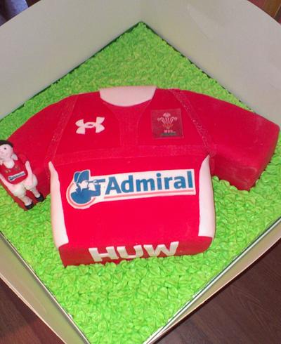 Welsh Rugby Shirt cake  - Cake by Krazy Kupcakes 