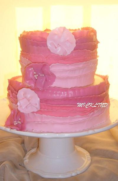 AN OMBRE RUFFLE CAKE - Cake by Linda