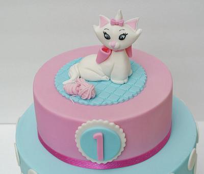 The Aristocats: Marie    - Cake by eunicecakedesigns
