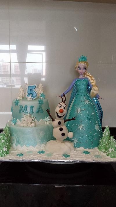 Elsa Doll cake & Olaf - Cake by LKH