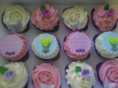 mothers day cupcakes. - Cake by nannyscakes