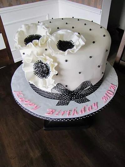 Black & White Cake - Cake by Keri's Kreations