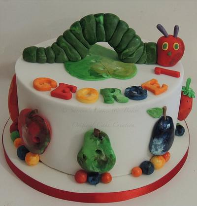 The hungry caterpillar - Cake by Shereen