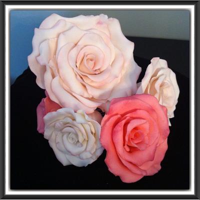 gumpaste roses - Cake by kaceymaycakes
