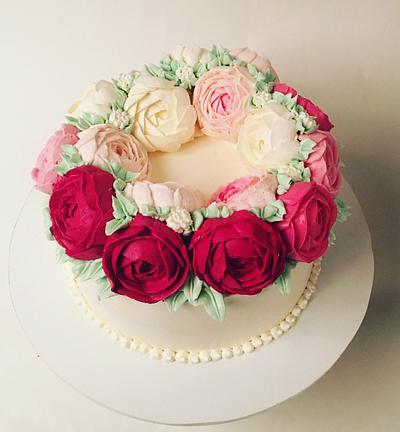 Buttercream cake - Cake by The Hot Pink Cake Studio by Ipshita