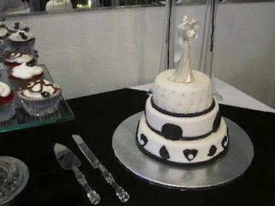 Black and White Wedding Cake - Cake by Hilda