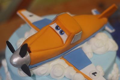 Dusty the Plane - Cake by designercakebyangela