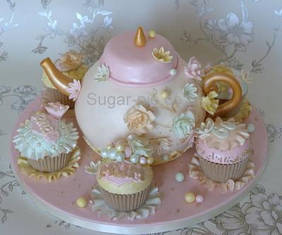 Vintage Teapot cakeboard - Cake by Sugar-pie