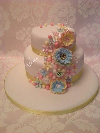 Anwen surprise - Cake by Alison's Bespoke Cakes