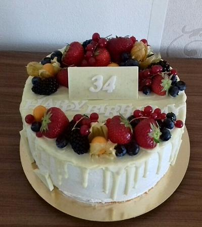 Simple fruit - Cake by Ellyys