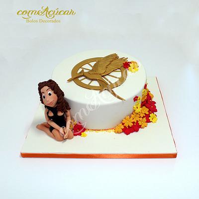 Hunger Games - Cake by Isabel Sousa