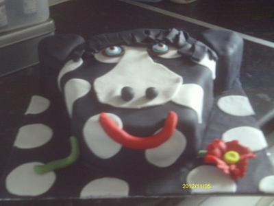 Daisy the Cow - Cake by karen warren