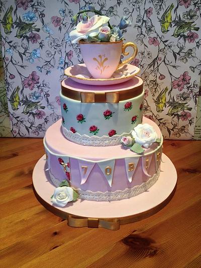 Teacup Birthday - Cake by The Skylark Bakery