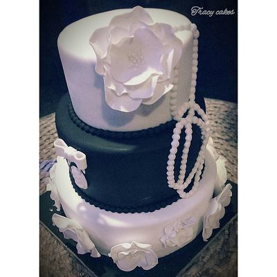 black and white 40th birthday cake - Cake by Tracycakescreations