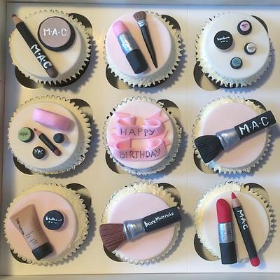 Make up cupcakes - Cake by Kasserina Cakes