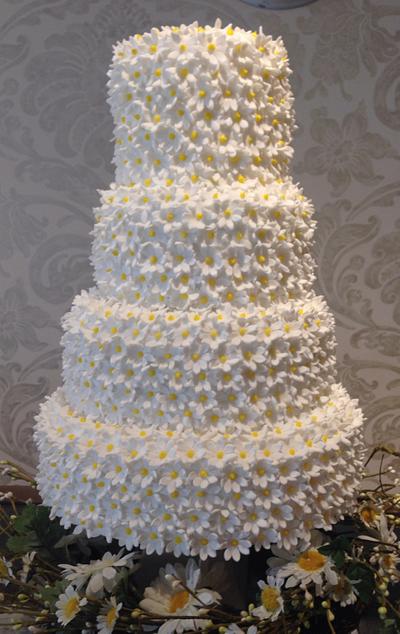 Summer Daisy wedding cake - Cake by Nina Stokes