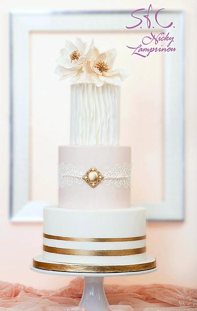 Elegant wedding cake - Cake by Sugar  flowers Creations