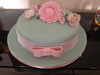 Flowers & lace - Cake by Sweet Creativity