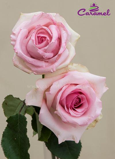 Real Rose v/s Sugar Flower Rose - Cake by Caramel Doha