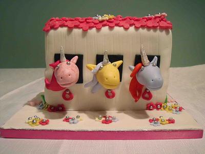 Unicorns in a stable - Cake by Rachel