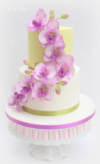 Orchid Cake  - Cake by Lynette Brandl