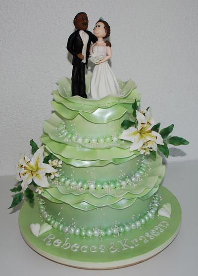 Weddingcake in green  - Cake by Simone Barton