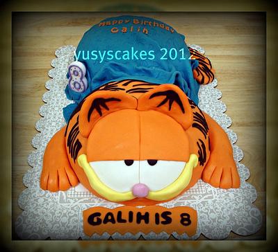 Garfield Cake with Blanket - Cake by Yusy Sriwindawati
