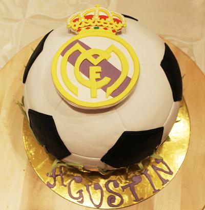 Tarta balon de futbol - football ball cake  - Cake by Machus sweetmeats