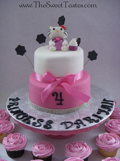 Hello Kitty cake - Cake by thesweettastes