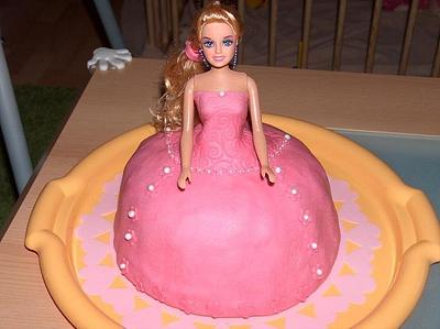 The doll in the cake - Cake by Ivana