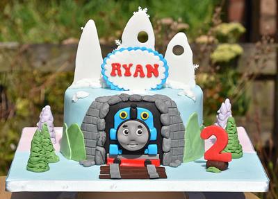 Frozen and Thomas the tank engine - Cake by HeavenlySweets
