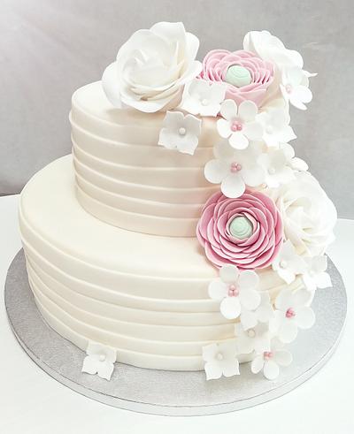 Sugar flowers wedding cake - Cake by Silvia Tartari