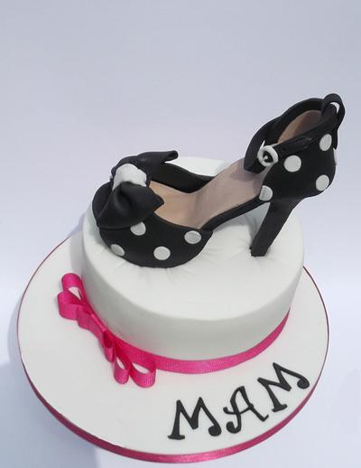 Shoe cake for my mother - Cake by fitzy13