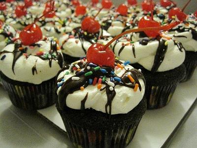 Ice cream cupcakes - Cake by CakeDreams
