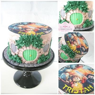 The Hobbit - Cake by cjsweettreats