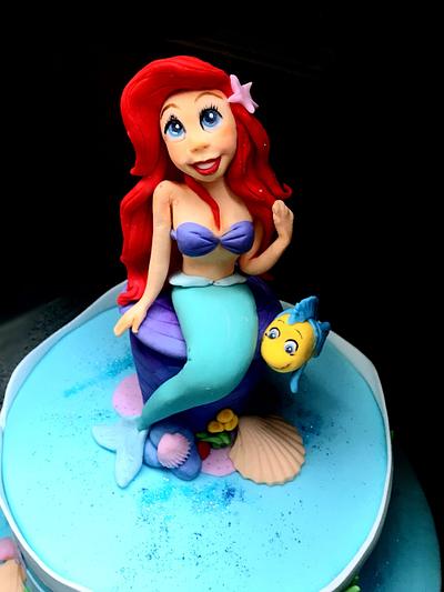 Little mermaid  - Cake by Savyscakes