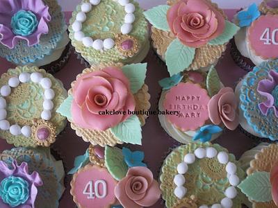 vintage themed cupcakes - Cake by adriani dennis