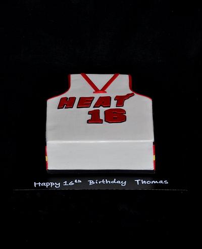Miami Heat jersey - Cake by Sue Ghabach